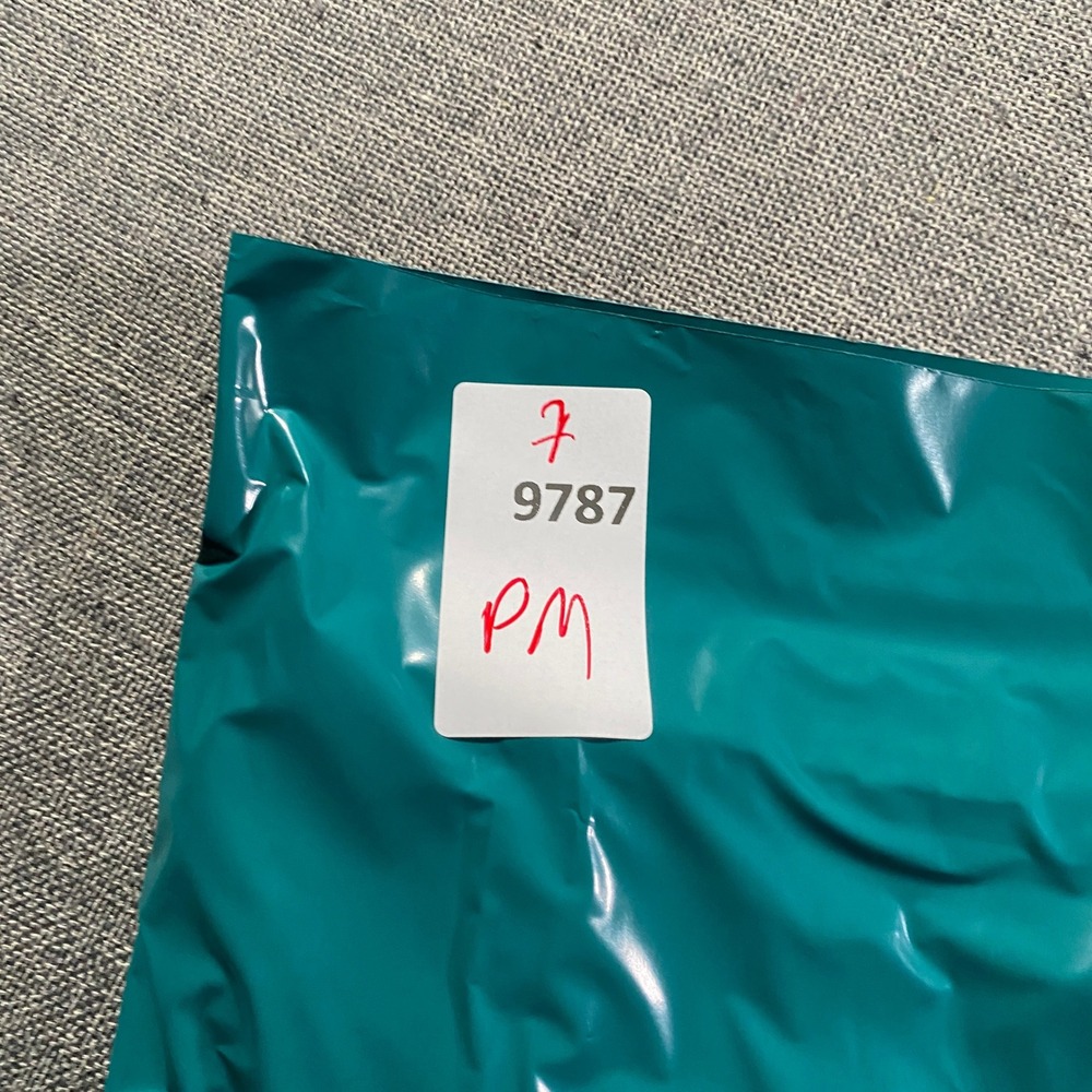 Peter Millar Mens Large Burgundy Golf Polo Shirt Performance Embroidered Logo - Picture 8 of 8